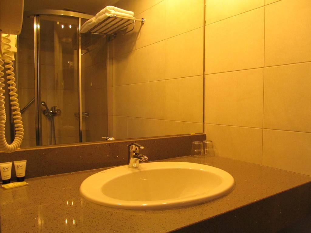 Pedi Beach Hotel Sými Luaran gambar